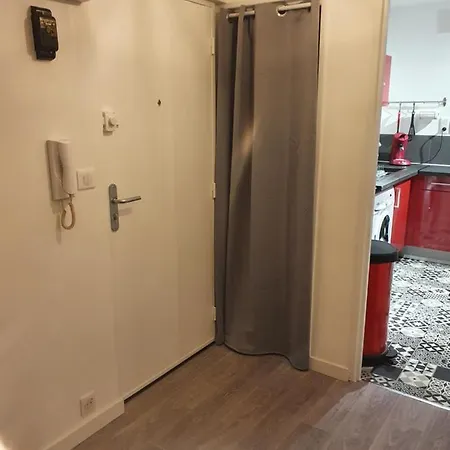 A Proximite Commerces, Plage Et Centre Ville Apartment